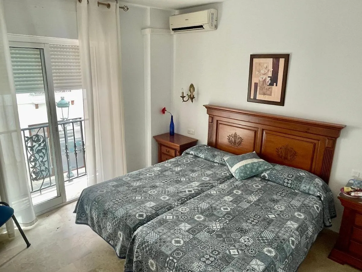 Apartamentos Dianes Holidays Nerja 0*,